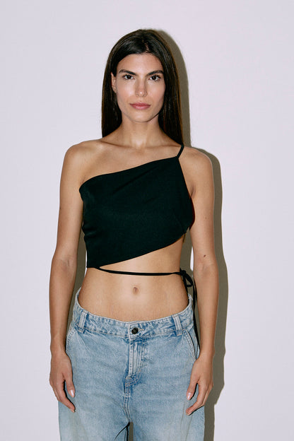 Asymmetric Backless top in Black